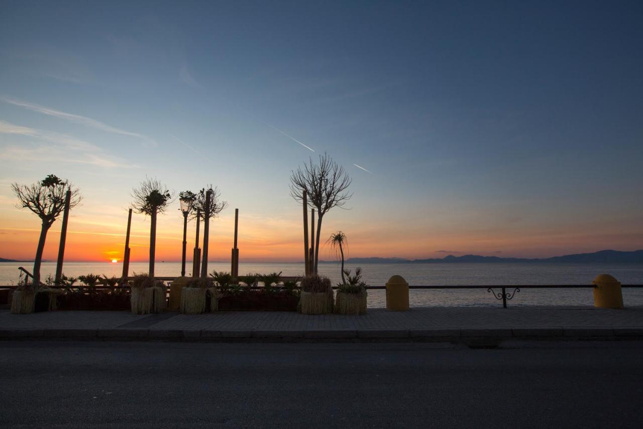 Sea Side Rooms Rhodes City Exterior foto